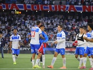 Futbol, Universidad Catolica vs Union La Calera
Fecha 30, Liga de primera 2025.
Los jugadores de Universidad Catolica celebran el triunfo durante un partido de la liga de primera contra Union La Calera disputado en el estadio Claro Arena de Santiago, Chile.
06/12/2025
Jonnathan Oyarzun/Photosport
Football, Universidad Catolica vs Union La Calera
30th turn, 2025 First division league.
Universidad Catolica’s players reacts after winning during first division league match against Union La Calera at the Claro Arena stadium in Santiago, Chile.
06/12/2025
Jonnathan Oyarzun/Photosport