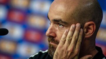 Qatar&#039;s coach Felix Sanchez Bas attends a press conference at Morumbi Stadium in Sao Paulo, Brazil, on June 18, 2019, on the eve of the Copa America Group B football match against Colombia. (Photo by Miguel SCHINCARIOL / AFP)