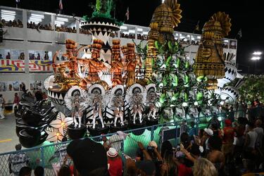 Es chilena, estuvo en Sábado Gigante y desfiló en el Carnaval de Rio: “Se fue injusto con nosotros”