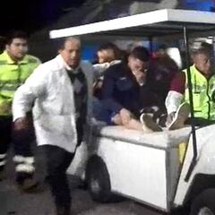 Así abandonó Stephen Eustáquio el Azteca: En camilla y con sufrimiento