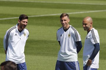 Argentina entrena antes de su debut en el Mundial