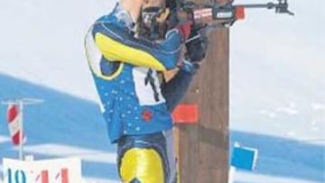 <b>EVOLUCIONA. </b>Luis Alberto Hernando, en la prueba de rifle.