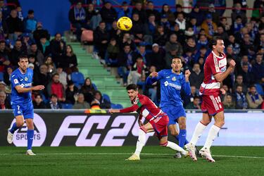 Al Getafe le valió dos destellos de su dupla de oro, Greenwood-Mayoral, en el primer tiempo para decantar un partido donde el Granada tiró de orgullo, fútbol y pecó de falta de acierto en la segunda parte.