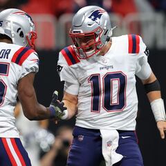 Patriots pound Falcons, playing for keeps in AFC