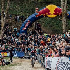 Pidcock regresa al MTB y Felipe Orts, a la carretera