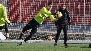 Bernab&eacute;, en un entrenamiento con el N&agrave;stic.