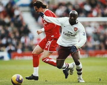El jugador parisino llegó al Arsenal procedente del Chelsea a cambio de 2,90 millones de euros. Tras una andadura por el FC Portsmouth llegó al Madrid en la temporada 08/09. 20 millones de euros pagó el club blanco. 