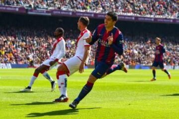 Luis Suárez celebra el 1-0.