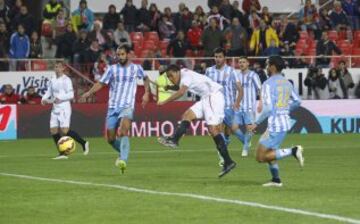 1-0. Bacca anotó el primer tanto.