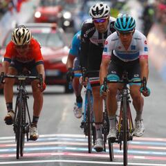'Superman' López segundo en la etapa 15 y top 5 en el Giro