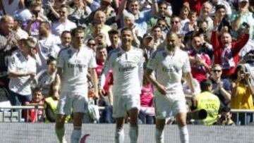 Benzema, Cristiano y Bale celebran el gol que el galés marcó al Getafe.