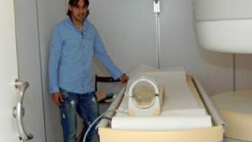 <b>EN LA CLÍNICA. </b>Tena, ayer, antes de someterse a una prueba médica.