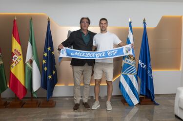 El Málaga cierra el fichaje de Darko Brasanac y le presenta del tirón