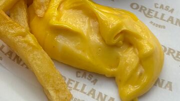 Casa Orellana y Bea Garaizábal reinventan la pepitoria madrileña en forma de un mollete muy castizo