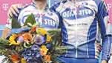 Paolini y Pozzato en el podio.