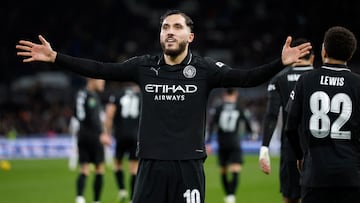 Soccer Football - Carabao Cup - Fourth Round - Swansea City v Manchester City - Swansea.com Stadium, Swansea, Britain - October 29, 2025 Manchester City's Rayan Cherki celebrates scoring their third goal Action Images via Reuters/Peter Cziborra EDITORIAL USE ONLY. NO USE WITH UNAUTHORIZED AUDIO, VIDEO, DATA, FIXTURE LISTS, CLUB/LEAGUE LOGOS OR 'LIVE' SERVICES. ONLINE IN-MATCH USE LIMITED TO 120 IMAGES, NO VIDEO EMULATION. NO USE IN BETTING, GAMES OR SINGLE CLUB/LEAGUE/PLAYER PUBLICATIONS. PLEASE CONTACT YOUR ACCOUNT REPRESENTATIVE FOR FURTHER DETAILS..