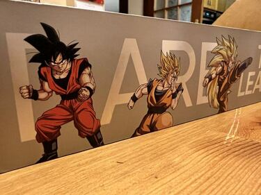 Así es el espectacular móvil oficial de Dragon Ball