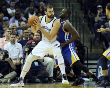 Marc Gasol y Draymond Green.