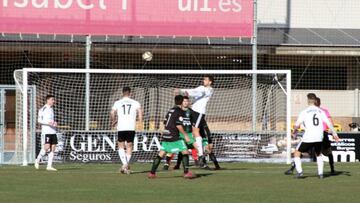 Imagen del partido entre el San Juan y el Burgos Promesas.