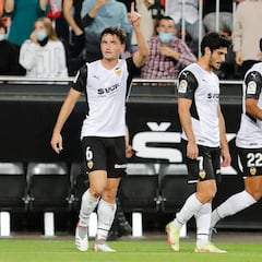 Aprobados y suspensos del Valencia: Guillamón y Wass lideran el cambio de hábitos