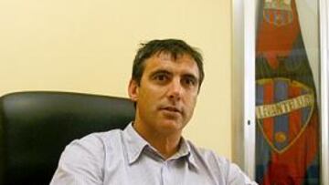 <b>CON CALMA. </b>Salvador no quiere apresurarse con los fichajes.