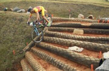 Carlos Coloma consigue la medalla de bronce en Mountain Bike.