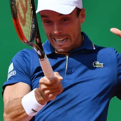 Bautista y Ramos pasan a segunda ronda en Montecarlo