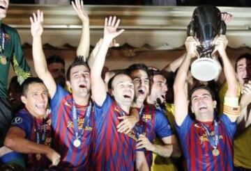 Alexis S&aacute;nchez jug&oacute; la final y gan&oacute; la Supercopa Europea 2011-2012 con el Barcelona, que derrot&oacute; 2-0 al Porto.