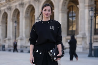 Ana de Armas posa en el desfile de Louis Vuitton, durante la Semana de la Moda de París para Mujer Primavera/Verano 2026.