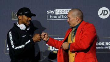 Anthony Joshua and Oleksandr Usyk will meet in the ring Saturday night in Tottenham Hotspur Stadium in London in one of the most intriguing fights of 2021.