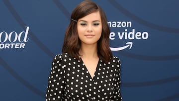 Selena Gomez’s makeup-free selfie accumulated a million likes within minutes.