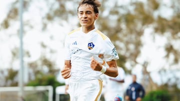 The Los Angeles team has reportedly reached a training contract with the Mexican-American academy player.