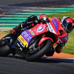 Héctor Garzó lidera el segundo día de test de MotoE