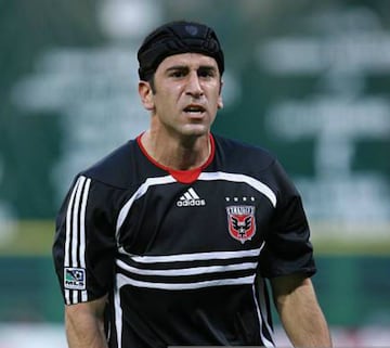 Anotó un doblete con DC United en el título de 2004 frente a Kansas City Wizards