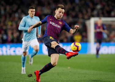 Barça-Rakitic contract stalemate points to Camp Nou exit