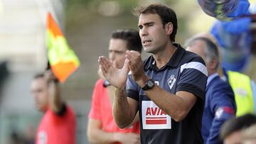 Iñaki Bea durante un partido