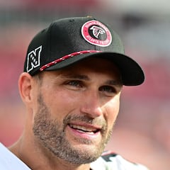 Who is Kirk Cousins married to? This is Julie Hampton, the Falcons QB’s wife