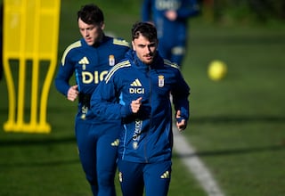 El Oviedo hace casi imposible el fichaje de Forés por el Leganés