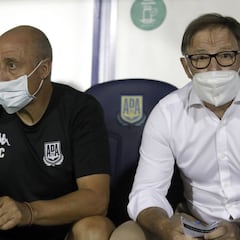 La destitución de Anquela provoca un incendio