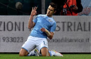 En un duelo entre los clubes romanos, Senad Lulić marcó la diferencia para la Lazio en la obtención de la Copa Italiana.