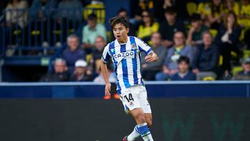 VILLARREAL, SPAIN - APRIL 02: Takefusa Kubo of Real Sociedad runs with the ball during the LaLiga Santander match between Villarreal CF and Real Sociedad at Estadio de la Ceramica on April 02, 2023 in Villarreal, Spain. (Photo by Manuel Queimadelos/Quality Sport Images/Getty Images)