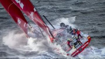 El Mapfre super&oacute; una jornada de tremendo oleaje.