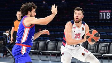 El Baskonia gana en casa de un gran favorito con un buen Peters