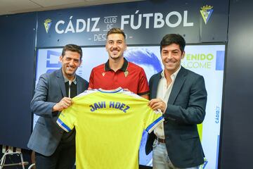 De izquierda a derecha Borja Lasso, Javi Hernández y Juanjo Lorenzo.