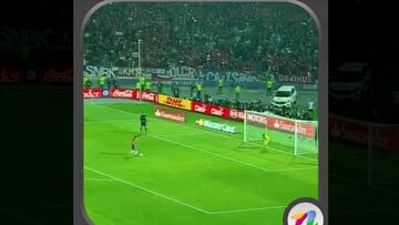 El divertido video que simula el penal de Alexis con y sin VAR