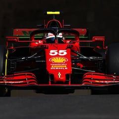 Sainz se pega a los Red Bull