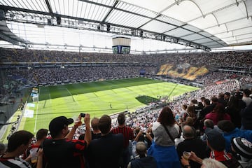 El Frankfurt Arena es el estadio donde juega el  Eintracht y tiene capacidad para 47.000 espectadores.