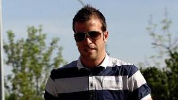 Van der Vaart, tres semanas baja.