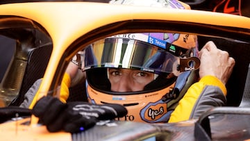 FILE PHOTO: Formula One F1 - Azerbaijan Grand Prix - Baku City Circuit, Baku, Azerbaijan - June 10, 2022 McLaren's Daniel Ricciardo ahead of the second practice session REUTERS/Leonhard Foeger/File Photo