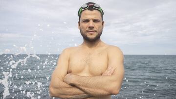 Nacho Dean, el caminante que
une los continentes a nado